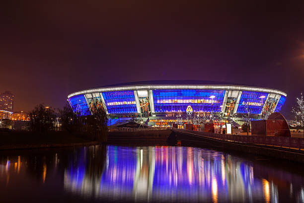 「donbass スタジアムアリーナ」の夜 - shakhtar ストックフォトと画像