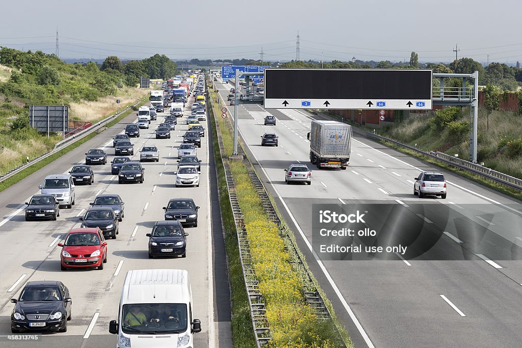 Stau auf Deutsche Autobahn A3 - Lizenzfrei Ansicht aus erhöhter Perspektive Stock-Foto