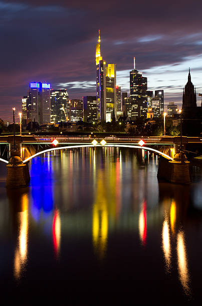 Vista de los edificios de Frankfurt - foto de stock