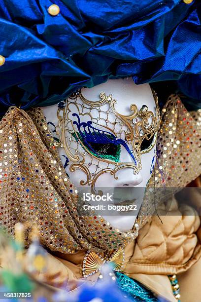 Traditionellen Venezianischen Karneval Maske Stockfoto und mehr Bilder von Attraktive Frau - Attraktive Frau, Blau, Bühnenkostüm