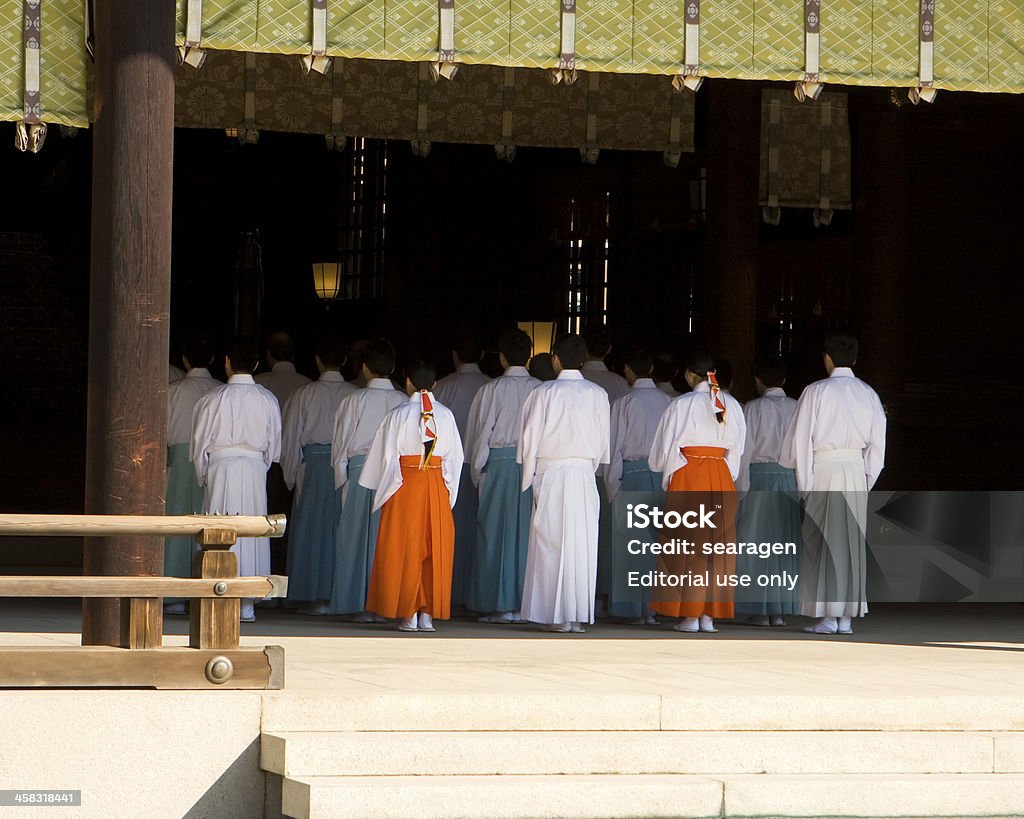 Templo Shinto Ritual de culto - Foto de stock de Adulto royalty-free
