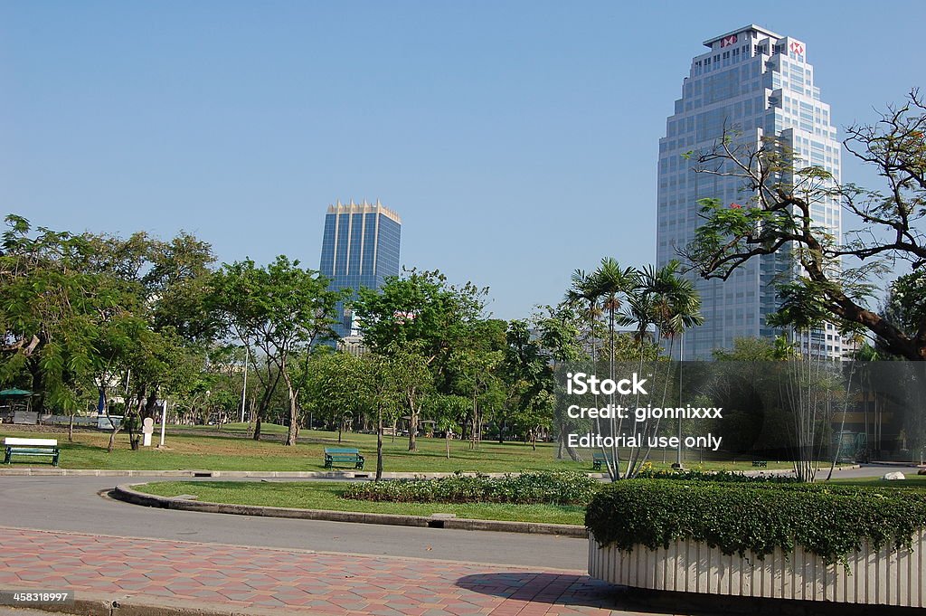 Lumphini-park, Bangkok, Thailand - Lizenzfrei Außenaufnahme von Gebäuden Stock-Foto