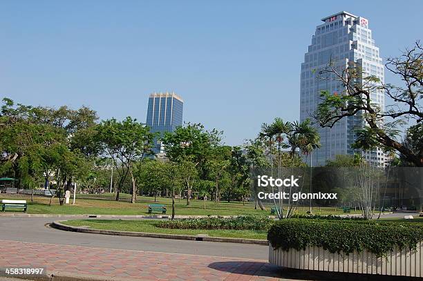 Парк Люмпини Бангкок Таиланд — стоковые фотографии и другие картинки Бангкок - Бангкок, Банк, Башня