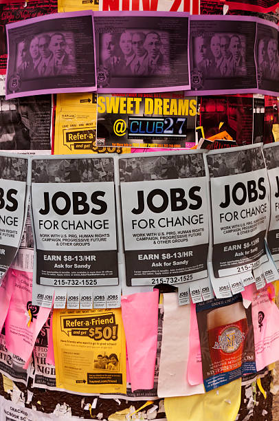jobs für veränderung - zettel anschlagbrett stock-fotos und bilder