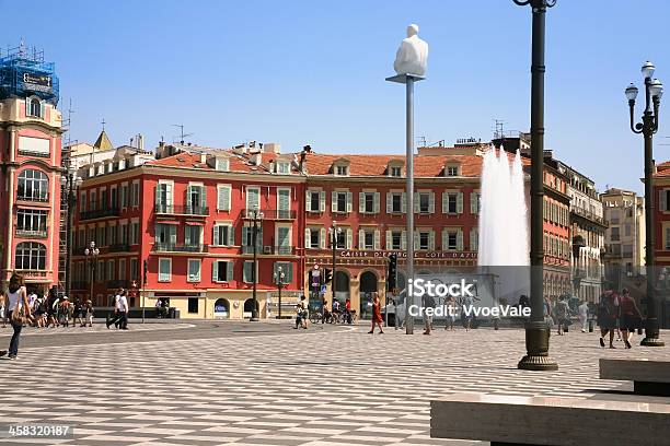 El Lugar Massena En Niza Francia Foto de stock y más banco de imágenes de Niza - Niza, Plaza de Masséna, Adulto