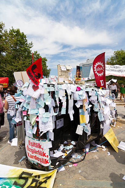 protestos na turquia - recep tayyip erdogan activist event gezi imagens e fotografias de stock