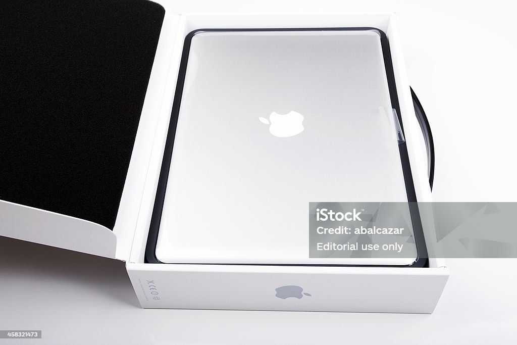 新しい台のマックブック pro 元の箱 - MacBookのロイヤリティフリーストックフォト