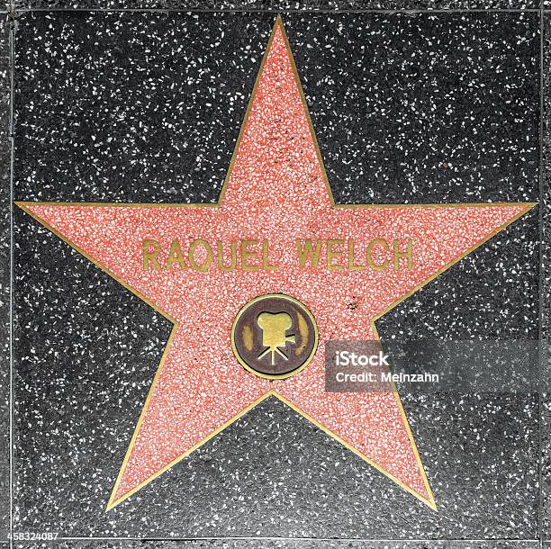 Raquel Welchs Gwiazda W Hollywood Walk Of Fame - zdjęcia stockowe i więcej obrazów Aktor - Aktor, Aranżować, Asfalt