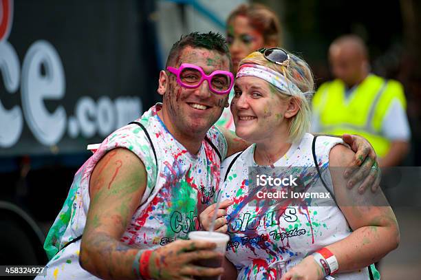 Photo libre de droit de Artistes Dans Le Carnaval De Notting Hill banque d'images et plus d'images libres de droit de Notting Hill Carnival - Notting Hill Carnival, Danser, Notting Hill