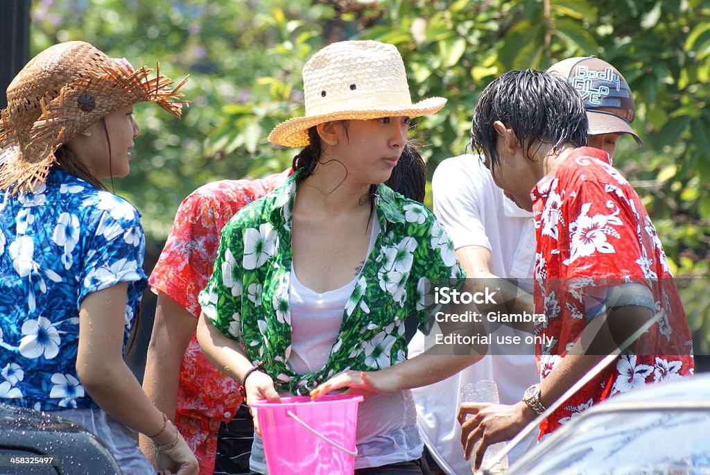 Songkran giorni - Foto stock royalty-free di Acqua