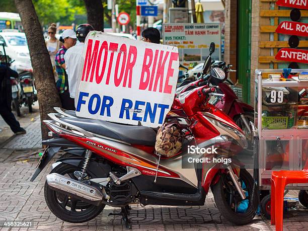 Photo libre de droit de Pour Louer Des Scooters Hôchiminhville Vietnam banque d'images et plus d'images libres de droit de Moto