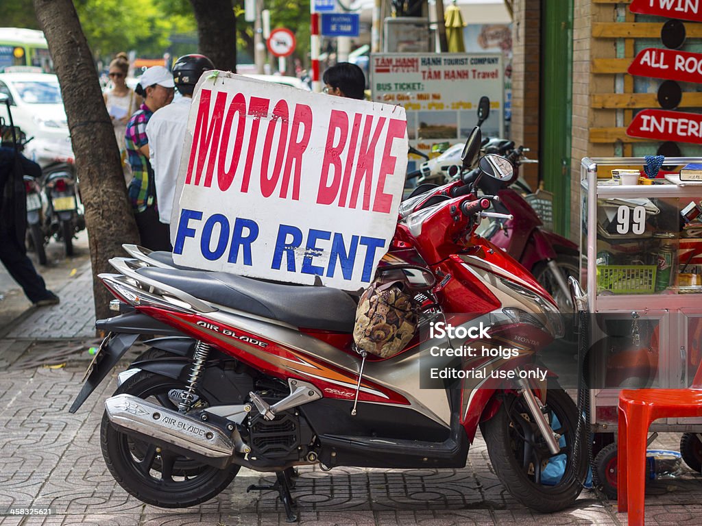 Scooters para alugar, Ho Chi Minh City, Vietnã - Foto de stock de Motocicleta royalty-free