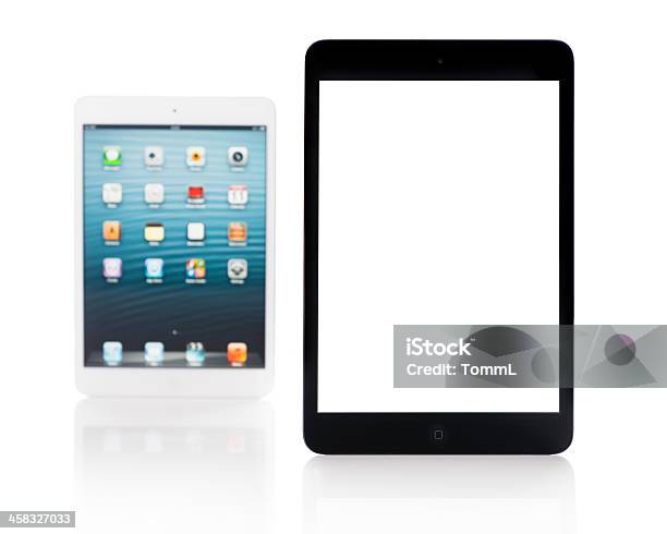Due Ipad Mini In Bianco E Nero - Fotografie stock e altre immagini di Bianco - Bianco, Big Tech, Colore nero