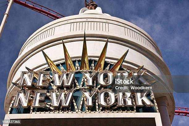 Neon Nowy Jork - zdjęcia stockowe i więcej obrazów Architektura - Architektura, Boulevard, Budynek z zewnątrz