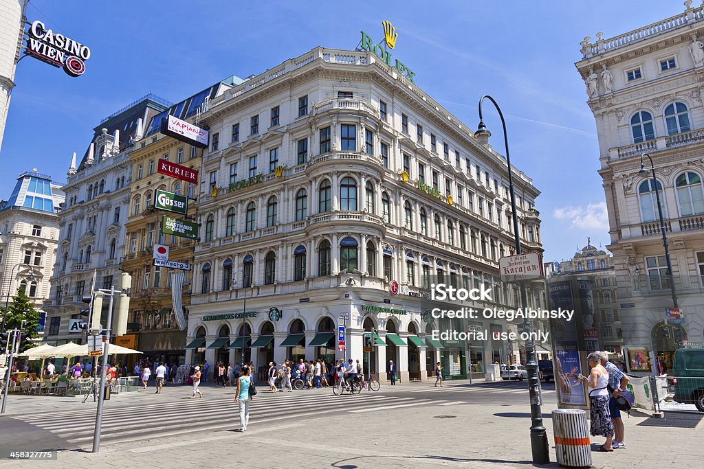 Rua intersecção em Innere Stadt, Viena. - Royalty-free Antigo Foto de stock