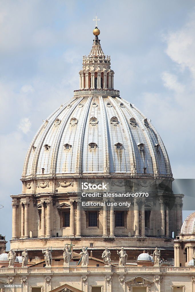 Cupola della Cattedrale di San Pietro - Foto stock royalty-free di Antico - Condizione