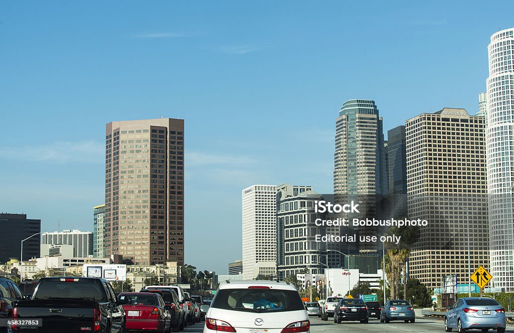 로스앤젤레스 도심 고속도로 교통 - 로열티 프리 고층 건물 스톡 사진