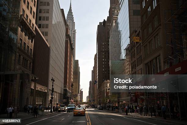Foto de Ruas De Nova York Eua e mais fotos de stock de Armação de Construção - Armação de Construção, Arranha-céu, Aço