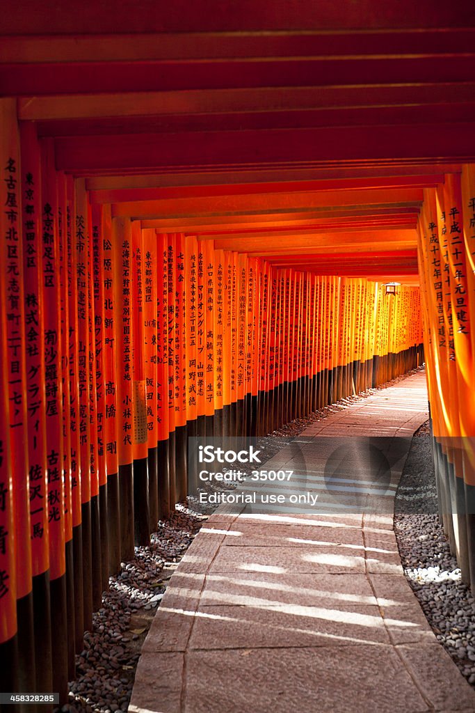 taisha de fushimi inari toriis, em kyoto, Japão - Royalty-free Abstrato Foto de stock