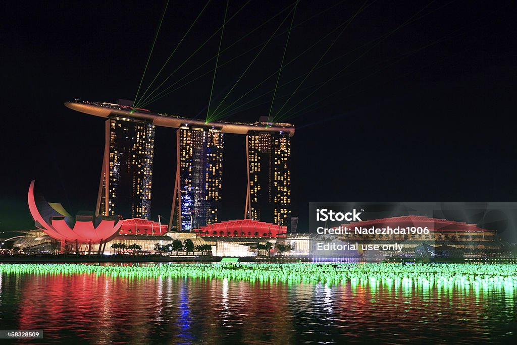 Singapore Marina Bay Sands в ночь - Стоковые фото Азия роялти-фри