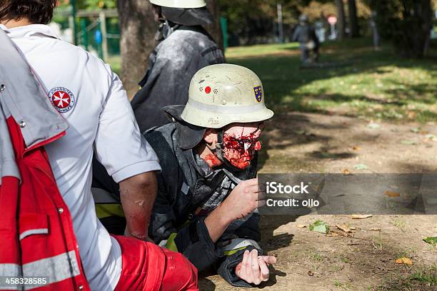 Desastre Gestión Ejercicio Masavíctima Incidente Foto de stock y más banco de imágenes de Evacuación - Evacuación, Recursos humanos, Lesión física