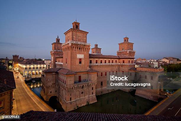 Castello Estense A Ferrara - Fotografie stock e altre immagini di Ferrara - Ferrara, Castello, Italia