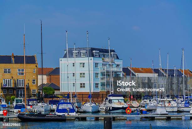 マリーナ - イギリスのストックフォトや画像を多数ご用意 - イギリス, 海岸線, 集合住宅