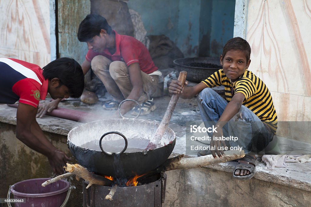 Garçon de travail en Inde - Photo de Amitié libre de droits