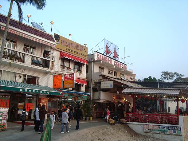 yung shue wan, ilha de lamma-hong kong - lamma island imagens e fotografias de stock