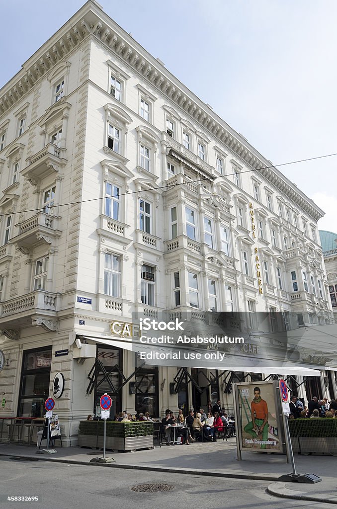 Hôtel Sacher et le café Mozart à Vienne, en Autriche - Photo de Hôtel Sacher libre de droits