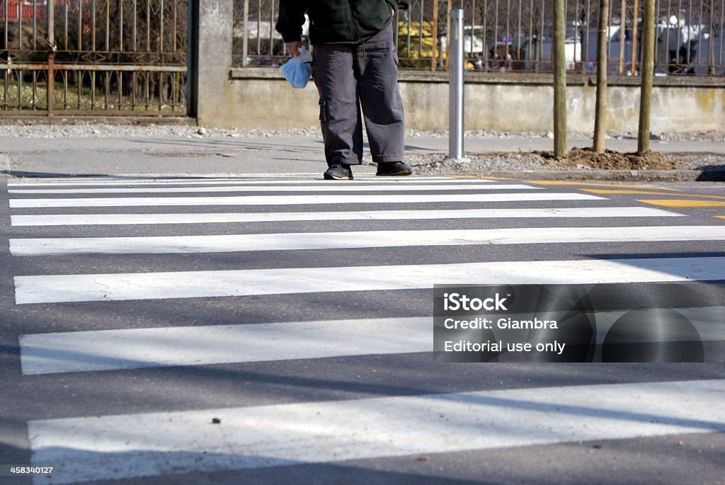 Crosswalks - Foto stock royalty-free di Adulto