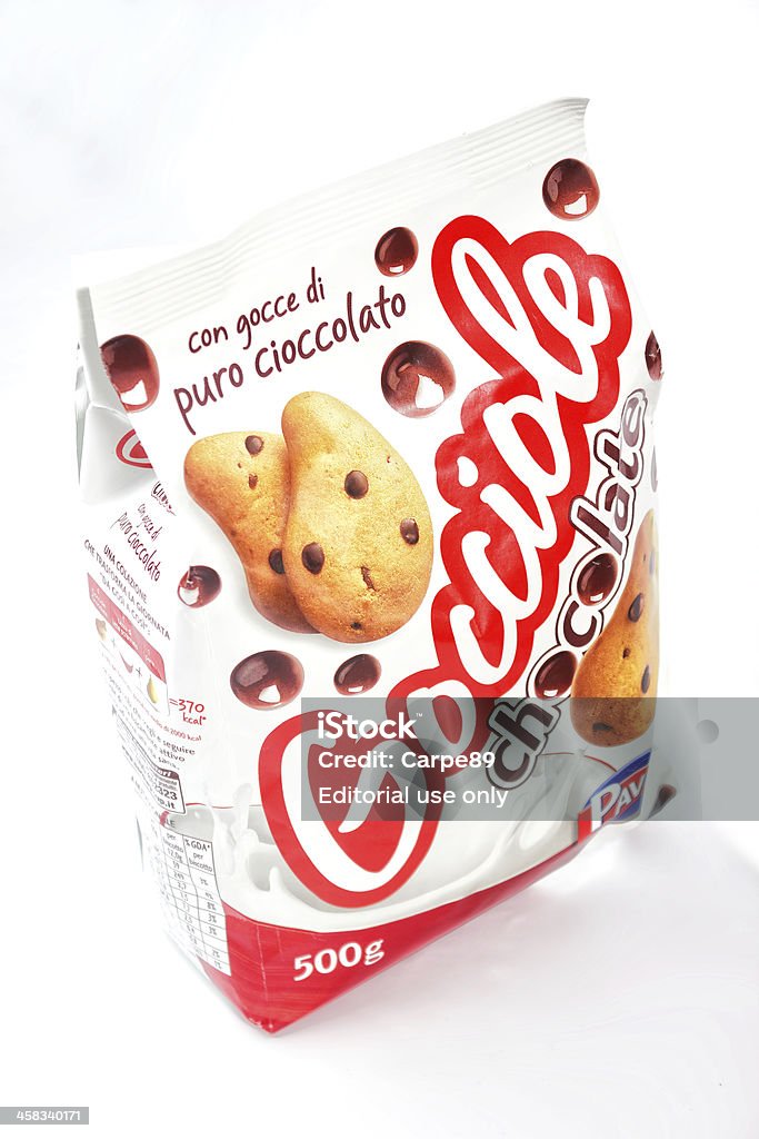 Gocciole pavesi su sfondo bianco - Foto stock royalty-free di Biscotto con gocce di cioccolato