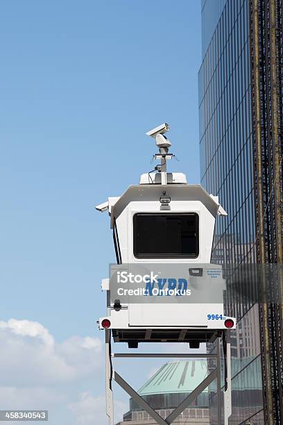 Photo libre de droit de Nypd Skywatch Tower Mobile Surveillance Lower Manhattan New York banque d'images et plus d'images libres de droit de Adulte