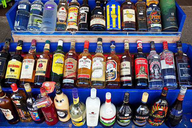 duty free liquori - smirnoff vodka bottle alcohol foto e immagini stock