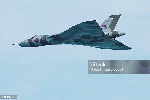 Photo libre de droit de Avro Vulcan Bmk2 Bomber banque d'images et plus d'images libres de droit de Angleterre - Angleterre, Armée, Armée britannique