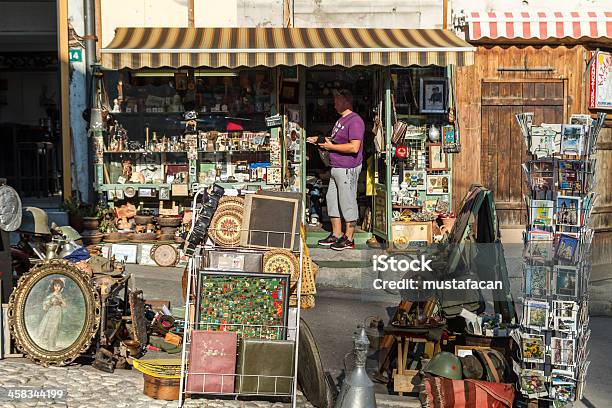 Souvenirladen Shop Stockfoto und mehr Bilder von Asphalt - Asphalt, Bosnien und Herzegowina, Europa - Kontinent