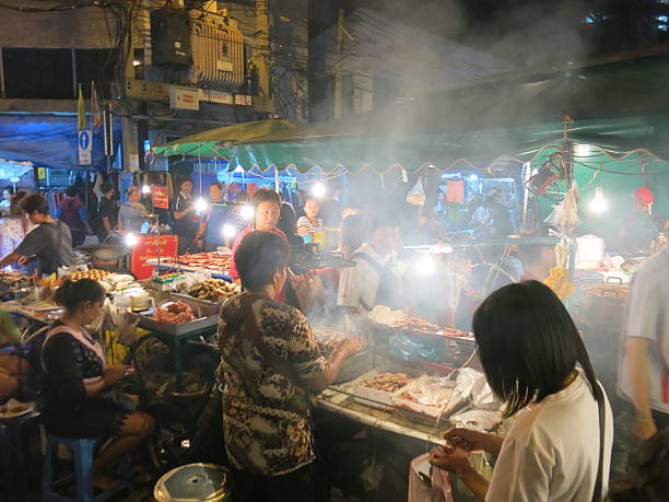 구매 음식 야간에만 방콕 - thai cuisine thailand asian cuisine chinese cuisine 뉴스 사진 이미지