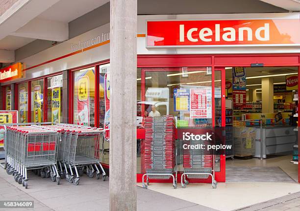 Tienda De Islandia Foto de stock y más banco de imágenes de Aire libre - Aire libre, Calle principal - Calle, Carrito de la compra