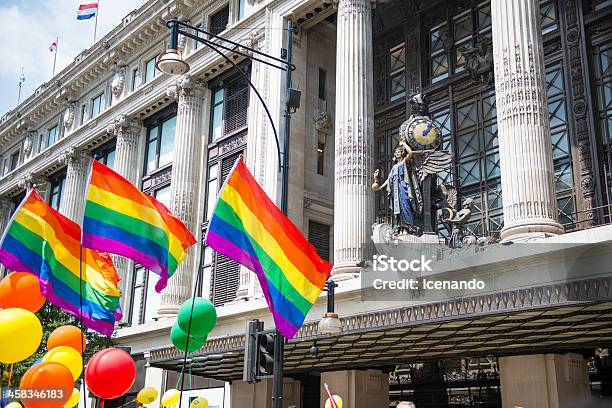 Manifestazione Di Orgoglio Gay Da Selfridges Londra - Fotografie stock e altre immagini di Pride - Evento LGBTQI