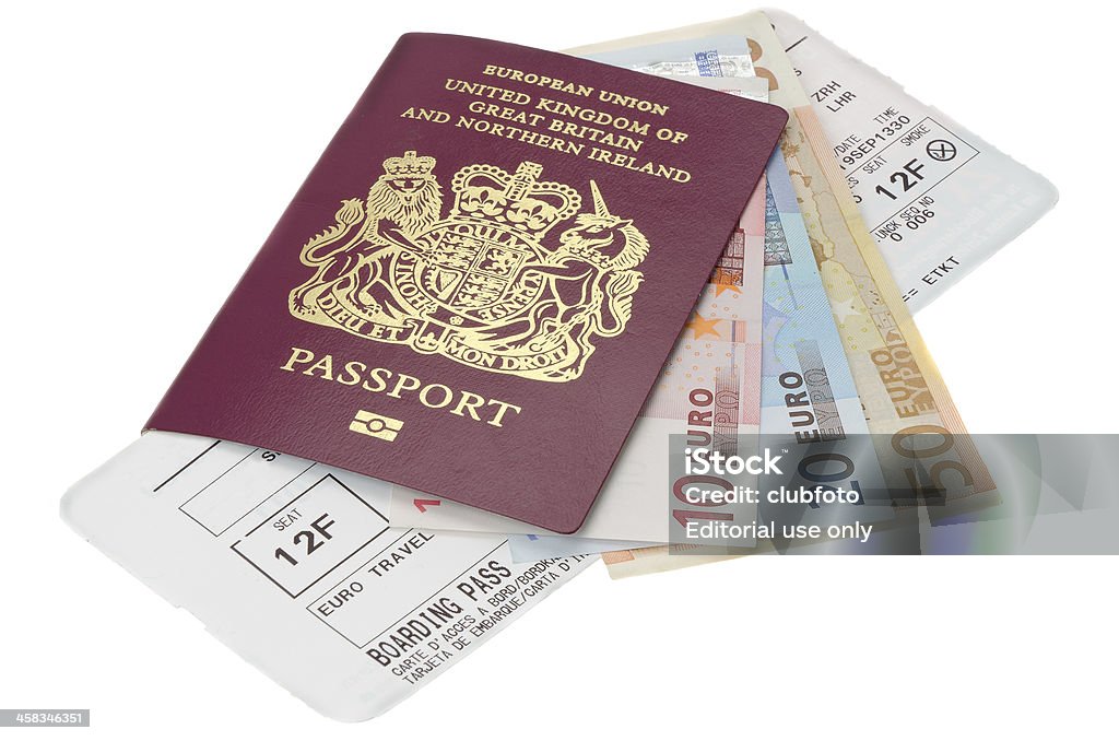 Reisepass mit Euro Geld und boarding card - Lizenzfrei Reisepass Stock-Foto