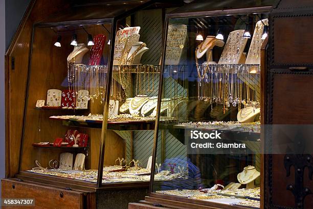 Ponte Vecchio Presenta - Fotografie stock e altre immagini di Alla moda - Alla moda, Antico - Condizione, Bigiotteria