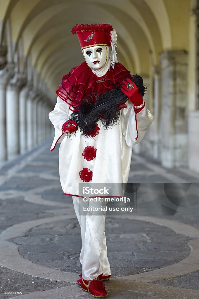 Traje veneziano participar de Carnaval de Veneza. - Foto de stock de Carnaval de Veneza royalty-free