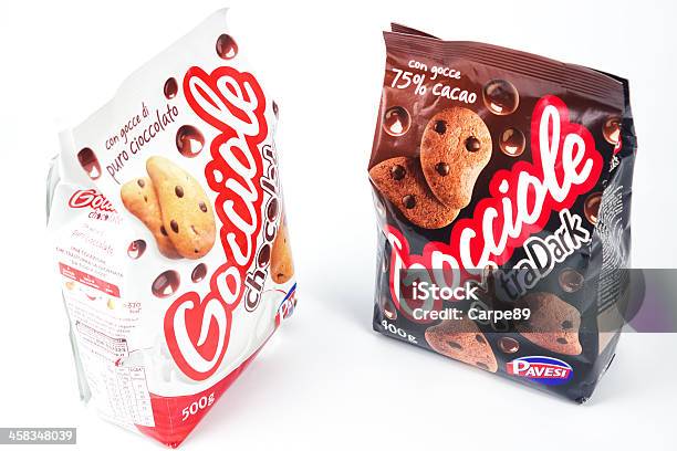 Gocciole Pavesi Entworfen Auf Weißem Hintergrund Stockfoto und mehr Bilder von Chocolate Chip - Chocolate Chip, Cracker, Dessert