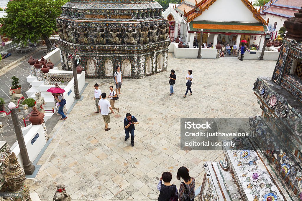 Sightseeing in Wat Arun-Tempel - Lizenzfrei Atrium - Grundstück Stock-Foto