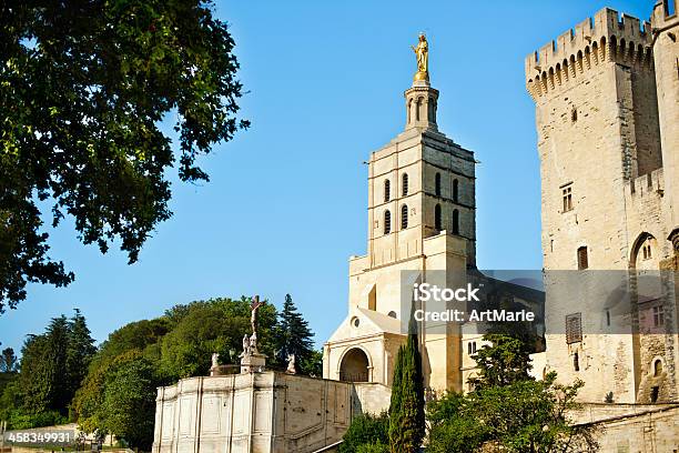 Foto de Palácio Dos Papas e mais fotos de stock de Arquitetura - Arquitetura, Avignon, Azul