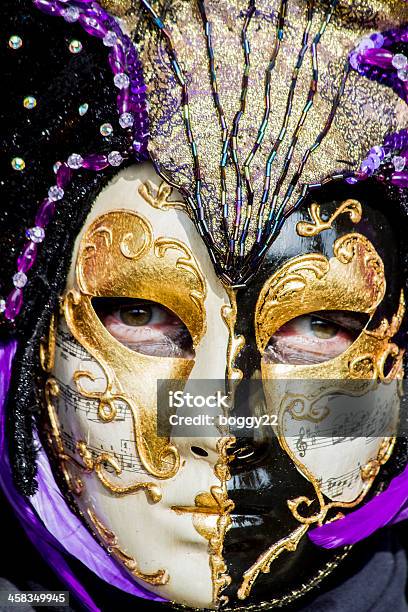 Veneziano Maschera Di Carnevale Tradizionali - Fotografie stock e altre immagini di Arti e mestieri - Arti e mestieri, Artista di strada - Artista di spettacolo, Bellezza