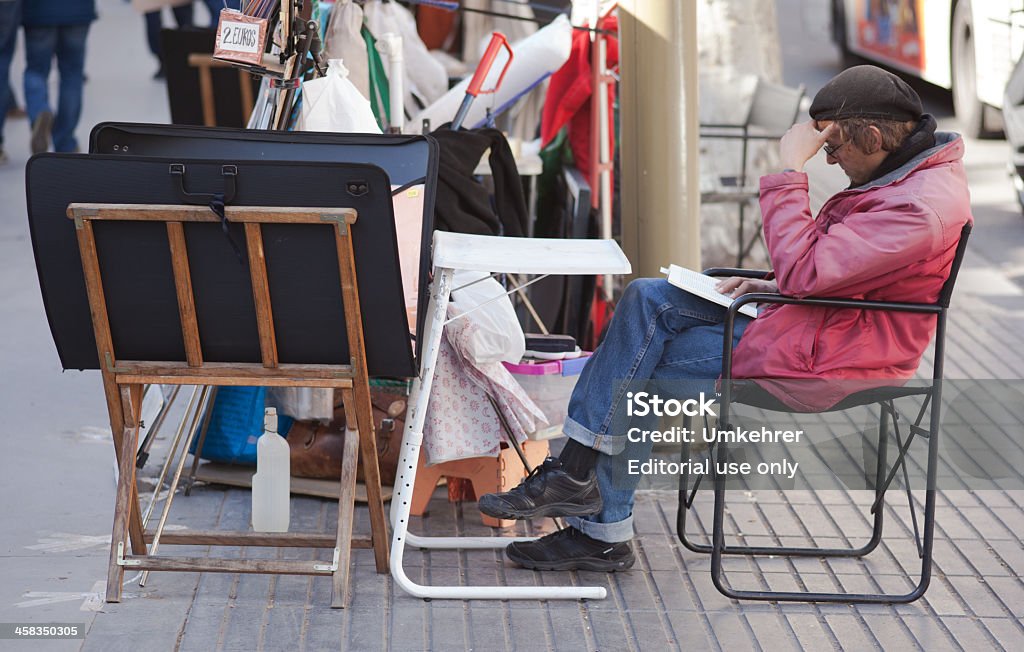 Streetartist em Barcelona - Foto de stock de Acrobata royalty-free