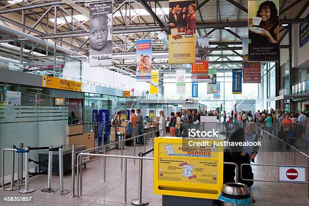 Checkin Am Flughafen Stockfoto und mehr Bilder von Check in - Check in, Check-In, Deutschland