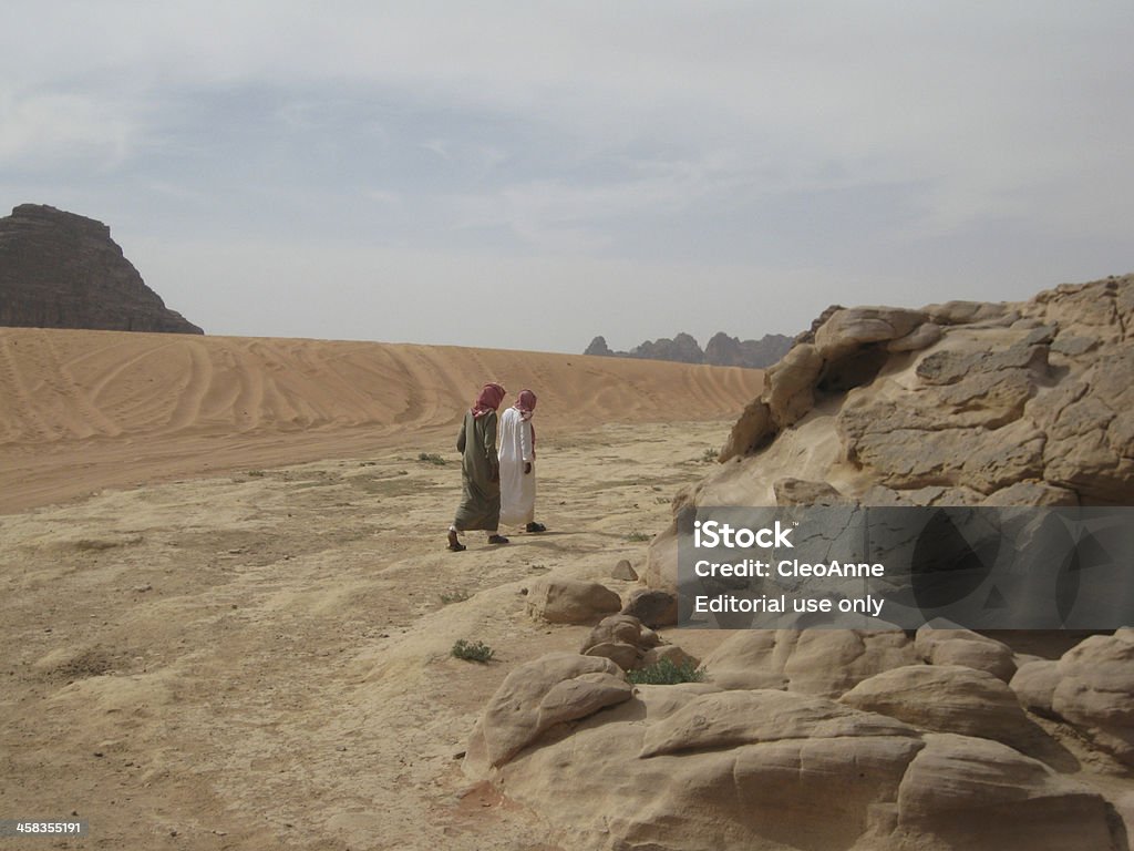 Beduino uomo a Wadi Rum, Giordania - Foto stock royalty-free di Giordania - Medio Oriente
