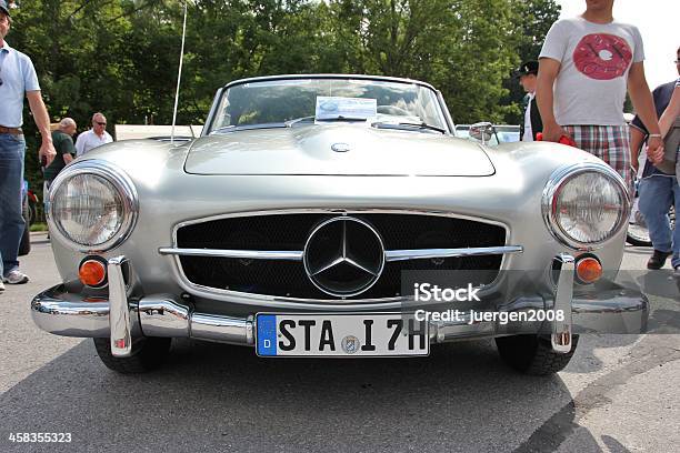 Oldtimer Mercedes Cabrio190 Sl - zdjęcia stockowe i więcej obrazów 1950-1959 - 1950-1959, 1960-1969, Armatura domowa